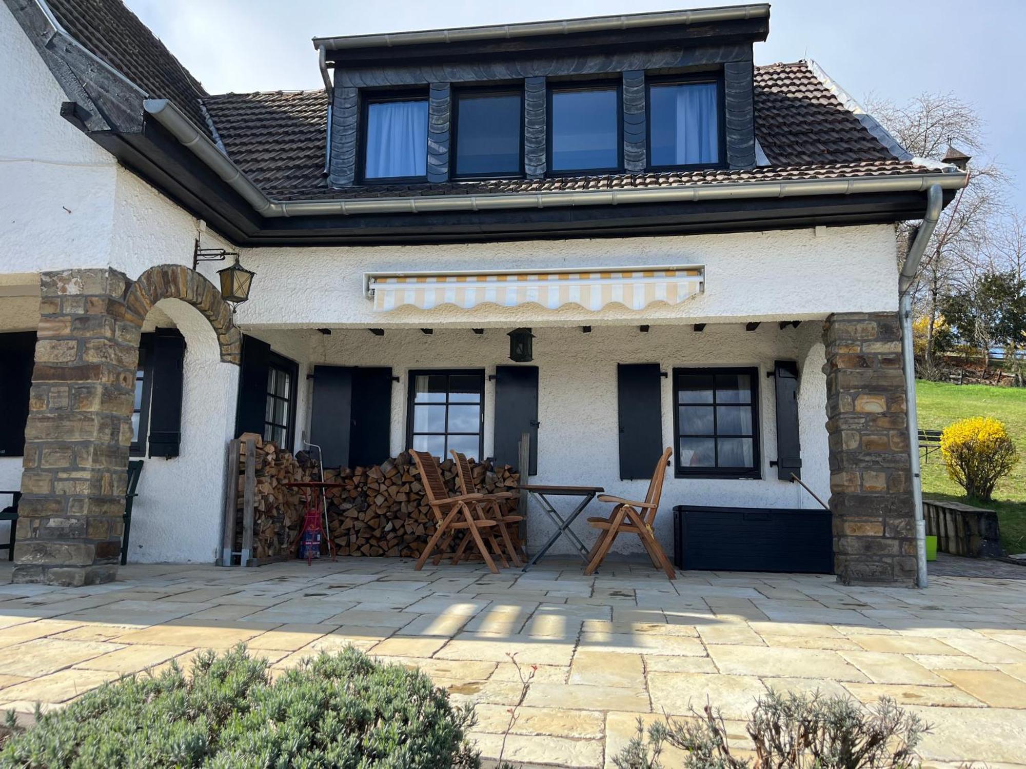 Eifel Landhaus Panoramablick Unter Der Burg Olbrueck Mit Sauna Hottub Grosser Terrasse Und Garten Ideal Fuer Familien Niederdürenbach Kültér fotó